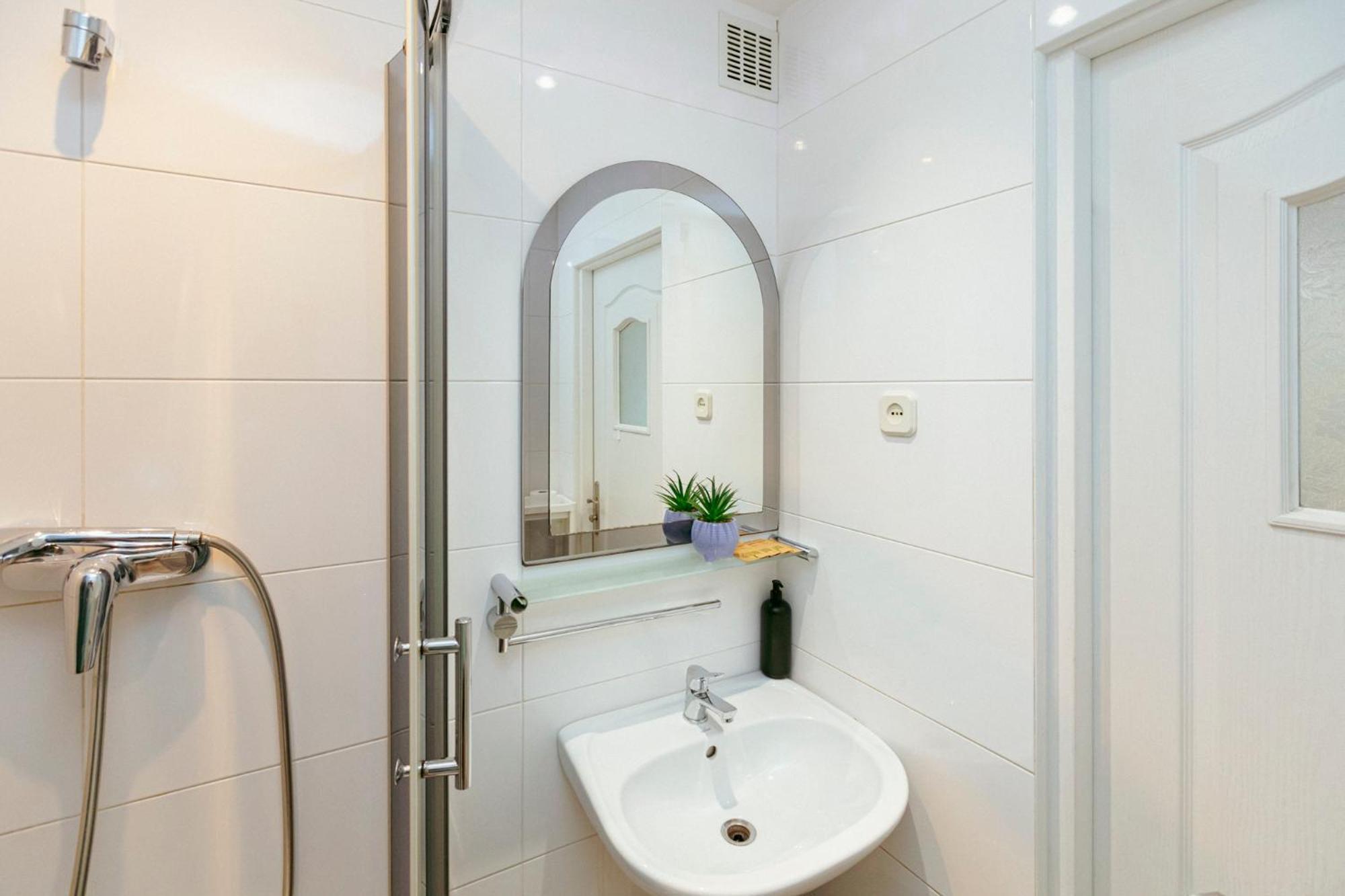 Plac Konstytucji 6 Grey - Bezplatny Garaz Podziemny - Free Parking - Apartament Dla 4 Osob Warsaw Ngoại thất bức ảnh